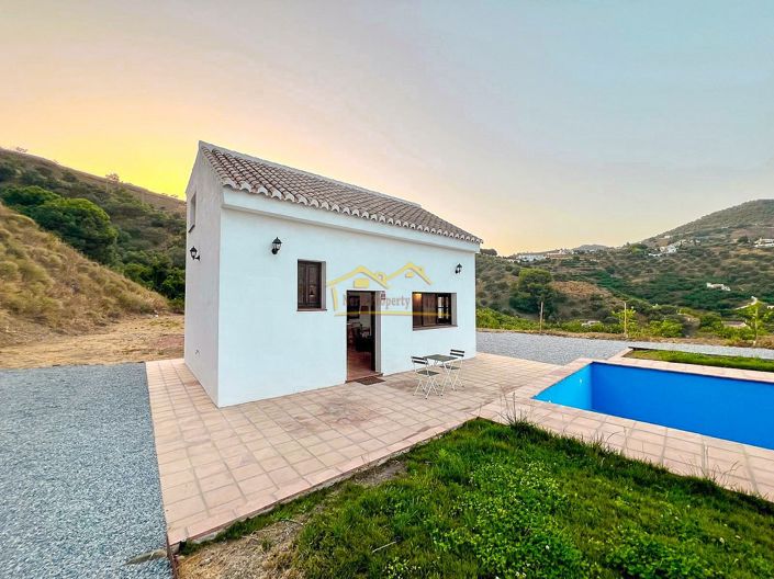 Image No.16-1 Bed Property for sale