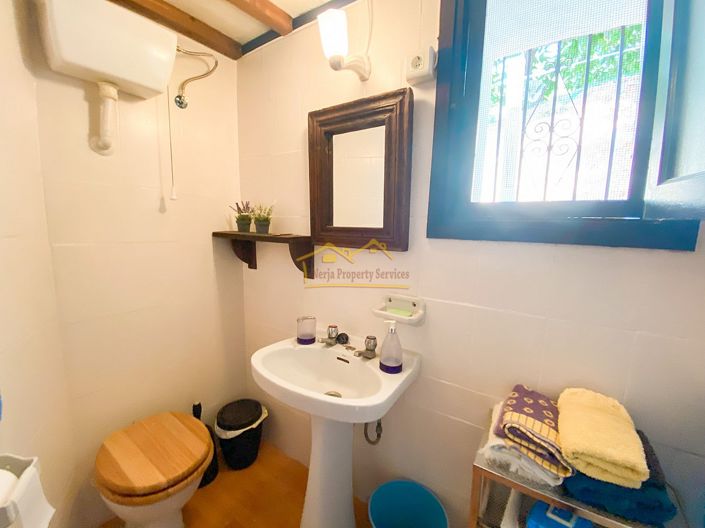 Image No.15-1 Bed Property for sale