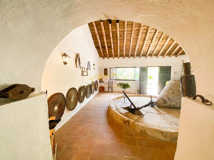 Image No.16-1 Bed Property for sale