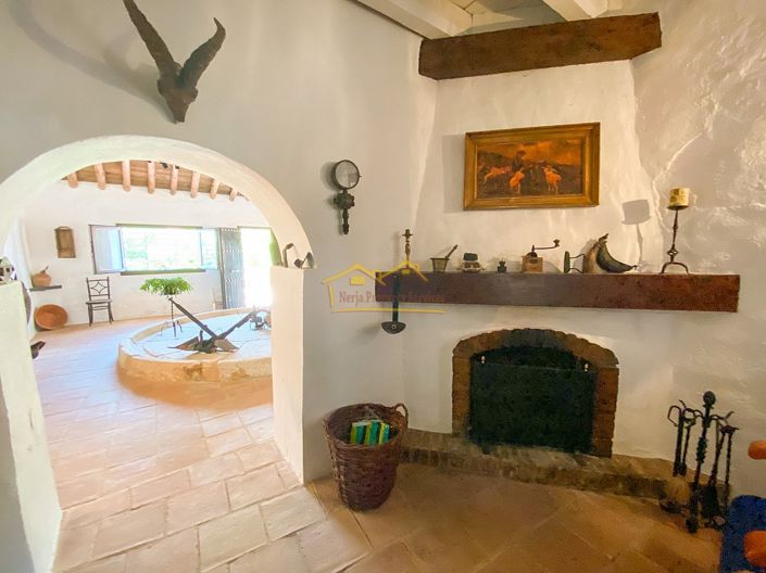 Image No.20-1 Bed Property for sale