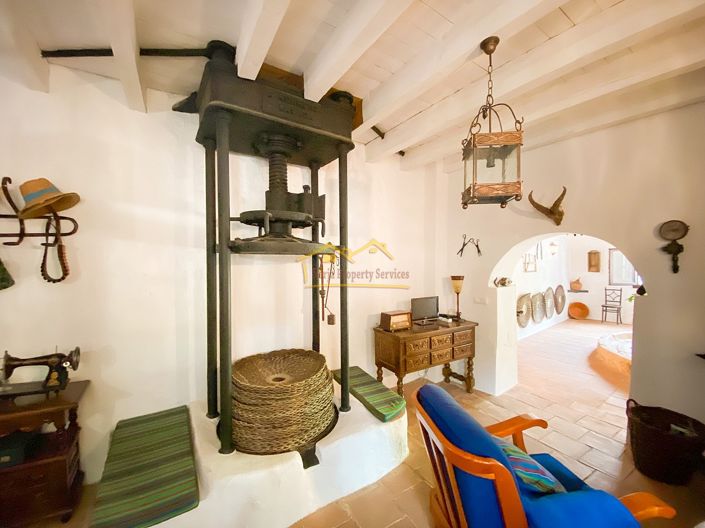 Image No.24-1 Bed Property for sale