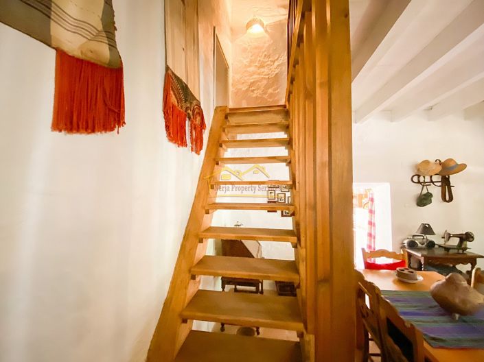 Image No.32-1 Bed Property for sale