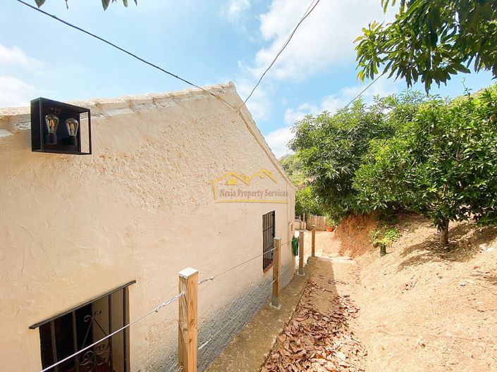 Image No.8-1 Bed Property for sale