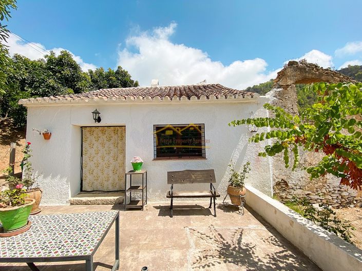 Image No.9-1 Bed Property for sale