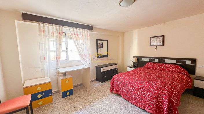 Image No.16-3 Bed House for sale