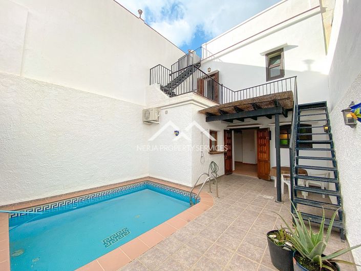 Image No.12-3 Bed House for sale