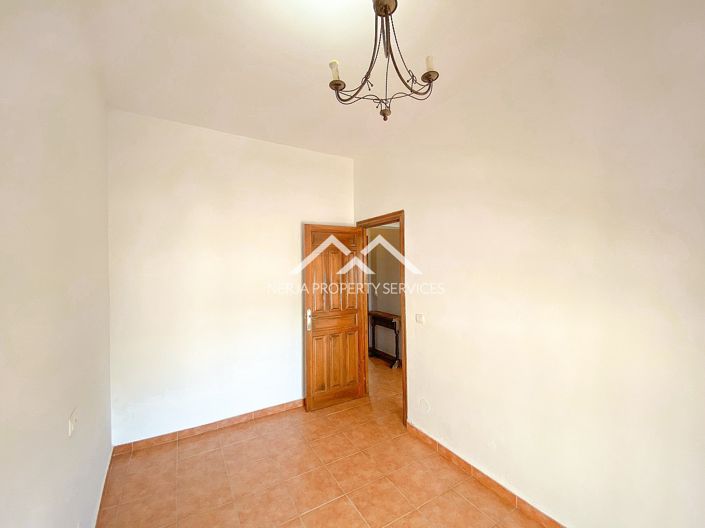 Image No.32-3 Bed House for sale