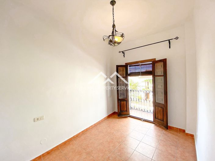 Image No.33-3 Bed House for sale