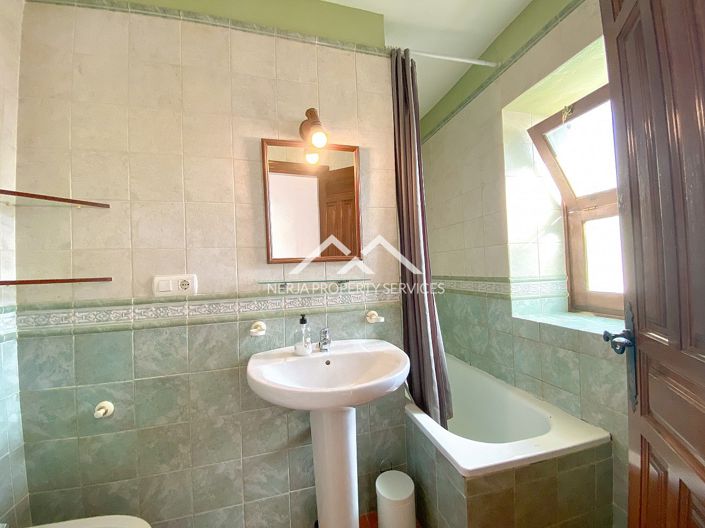 Image No.38-3 Bed House for sale