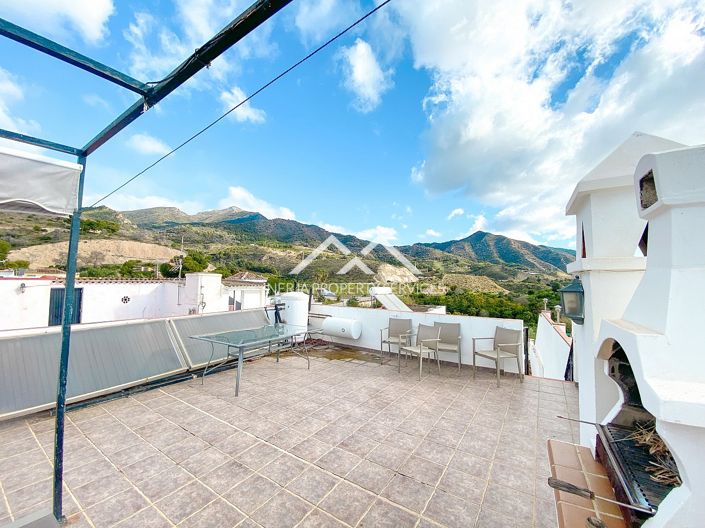 Image No.44-3 Bed House for sale