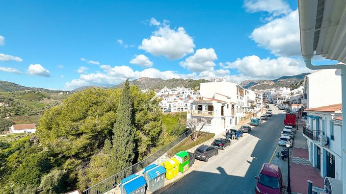Image No.1-3 Bed Apartment for sale