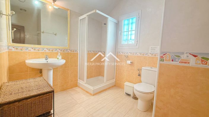 Image No.35-5 Bed Villa for sale