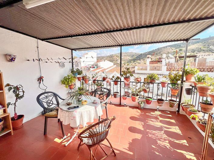 Image No.1-3 Bed Townhouse for sale