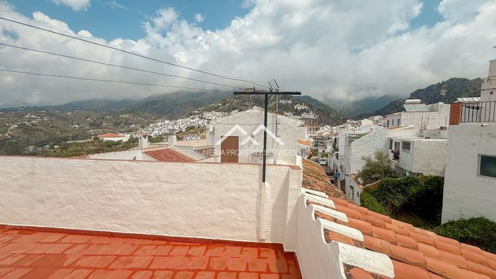 Image No.1-3 Bed Townhouse for sale