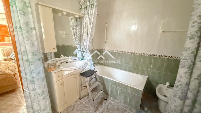 Image No.24-2 Bed Villa for sale