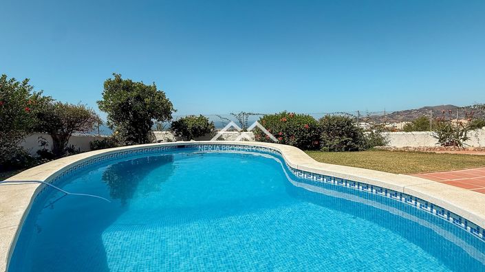 Image No.5-Villa de 2 chambres à vendre à Nerja