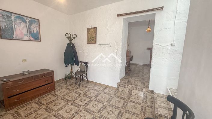 Image No.18-2 Bed Townhouse for sale