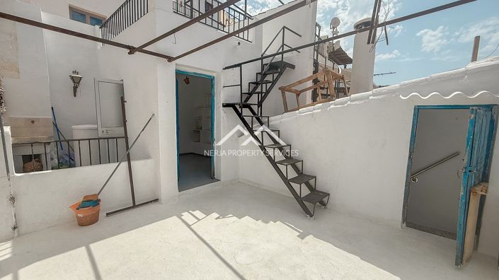 Image No.3-2 Bed Townhouse for sale