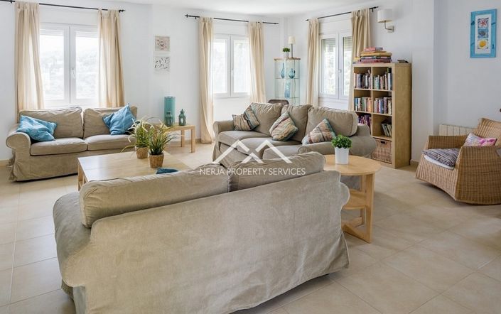 Image No.16-5 Bed Villa for sale