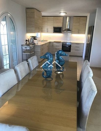 Image No.18-5 Bed Villa for sale