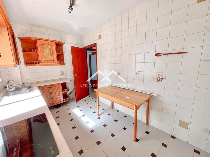 Image No.12-3 Bed Apartment for sale