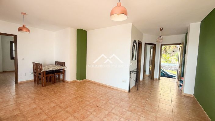 Image No.5-3 Bed Property for sale