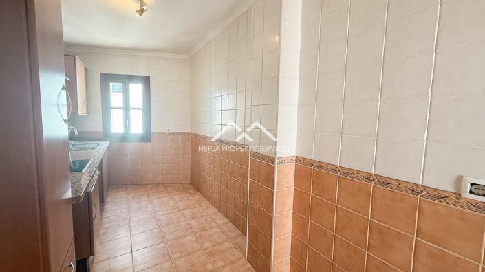 Image No.9-3 Bed Property for sale