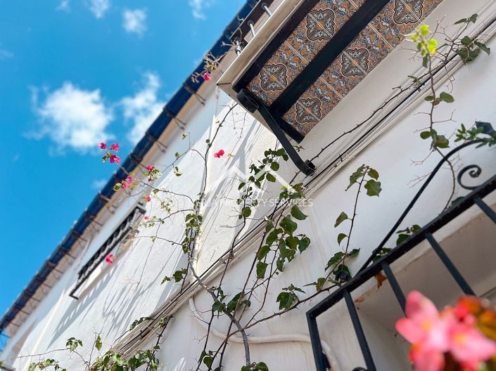 Image No.7-6 Bed Townhouse for sale