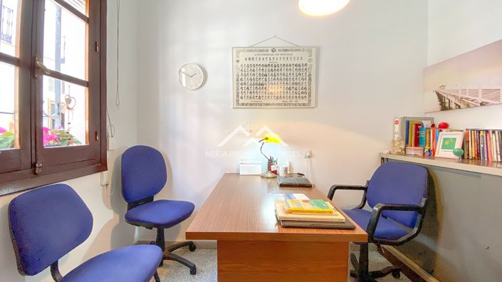 Image No.14-4 Bed Townhouse for sale