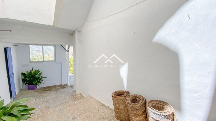 Image No.16-4 Bed Townhouse for sale