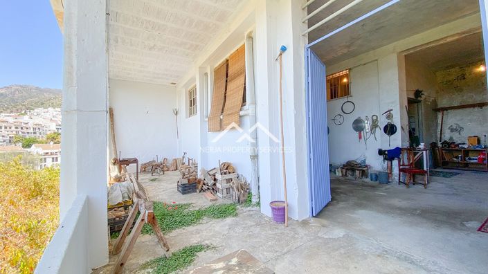 Image No.18-4 Bed Townhouse for sale