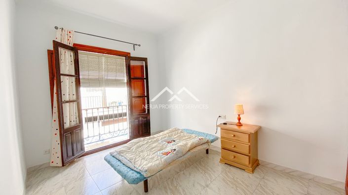 Image No.27-4 Bed Townhouse for sale