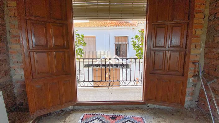 Image No.35-4 Bed Townhouse for sale