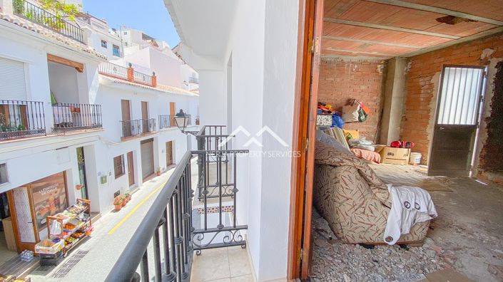 Image No.36-4 Bed Townhouse for sale