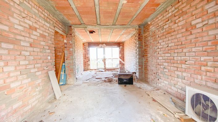 Image No.38-4 Bed Townhouse for sale