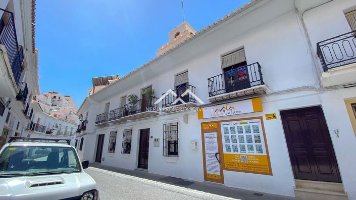 Image No.45-4 Bed Townhouse for sale