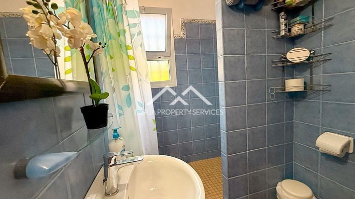 Image No.18-2 Bed Property for sale