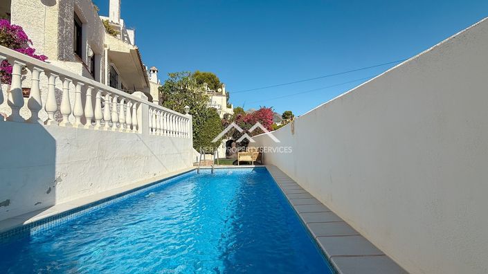 Image No.1-Villa de 2 chambres à vendre à Nerja