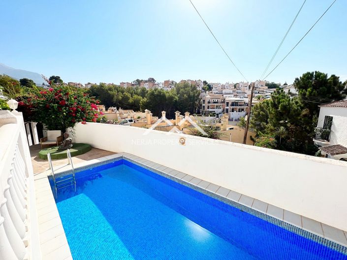 Image No.2-Villa de 2 chambres à vendre à Nerja