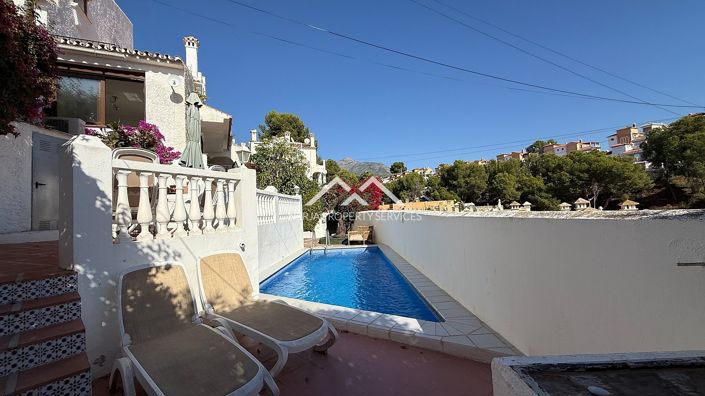 Image No.2-Villa de 2 chambres à vendre à Nerja