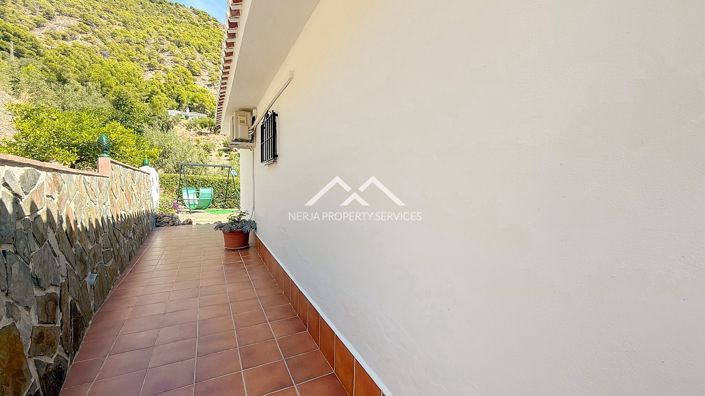 Image No.20-2 Bed Villa for sale