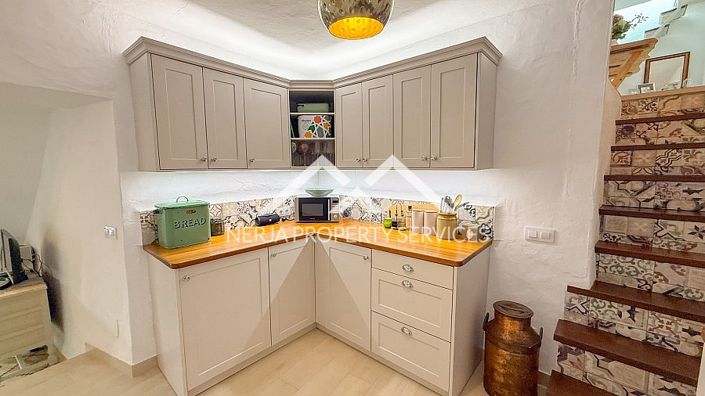 Image No.14-2 Bed Townhouse for sale