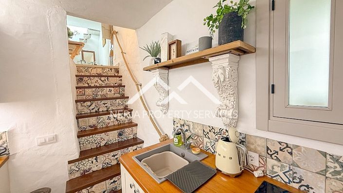 Image No.15-2 Bed Townhouse for sale