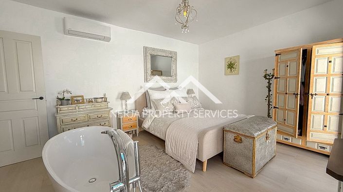 Image No.19-2 Bed Townhouse for sale