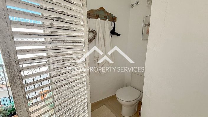 Image No.21-2 Bed Townhouse for sale