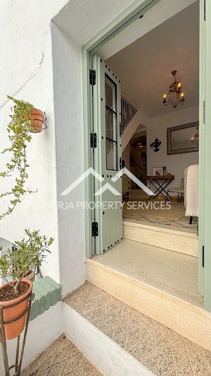 Image No.26-2 Bed Townhouse for sale