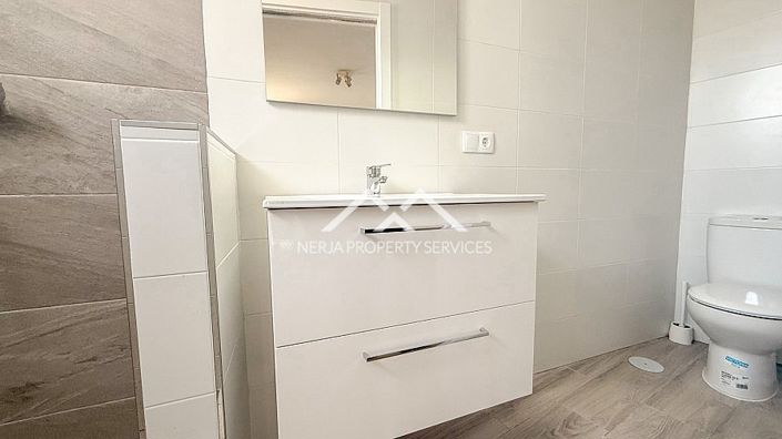 Image No.18-3 Bed Townhouse for sale