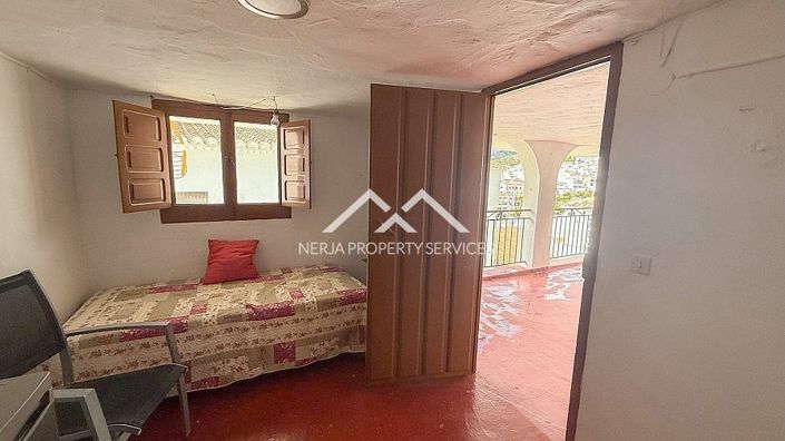 Image No.22-3 Bed Townhouse for sale