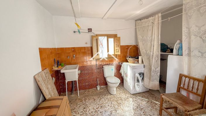 Image No.20-3 Bed House for sale