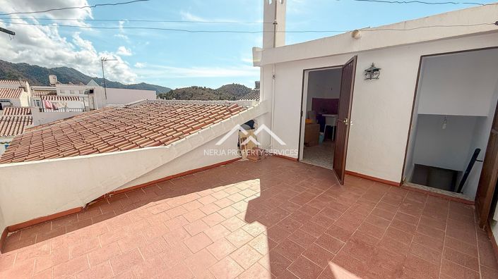 Image No.3-3 Bed House for sale